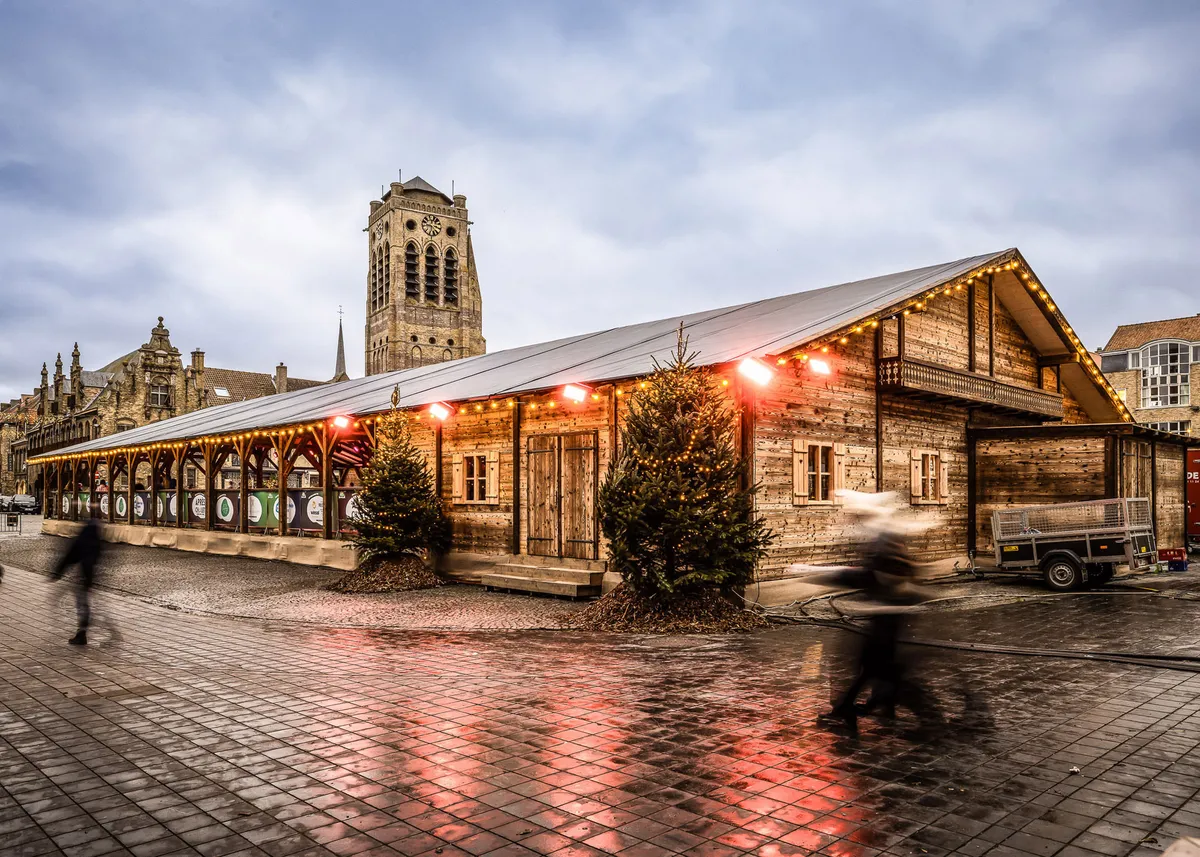 Winter wedding reception in decorated Winterbarn structure