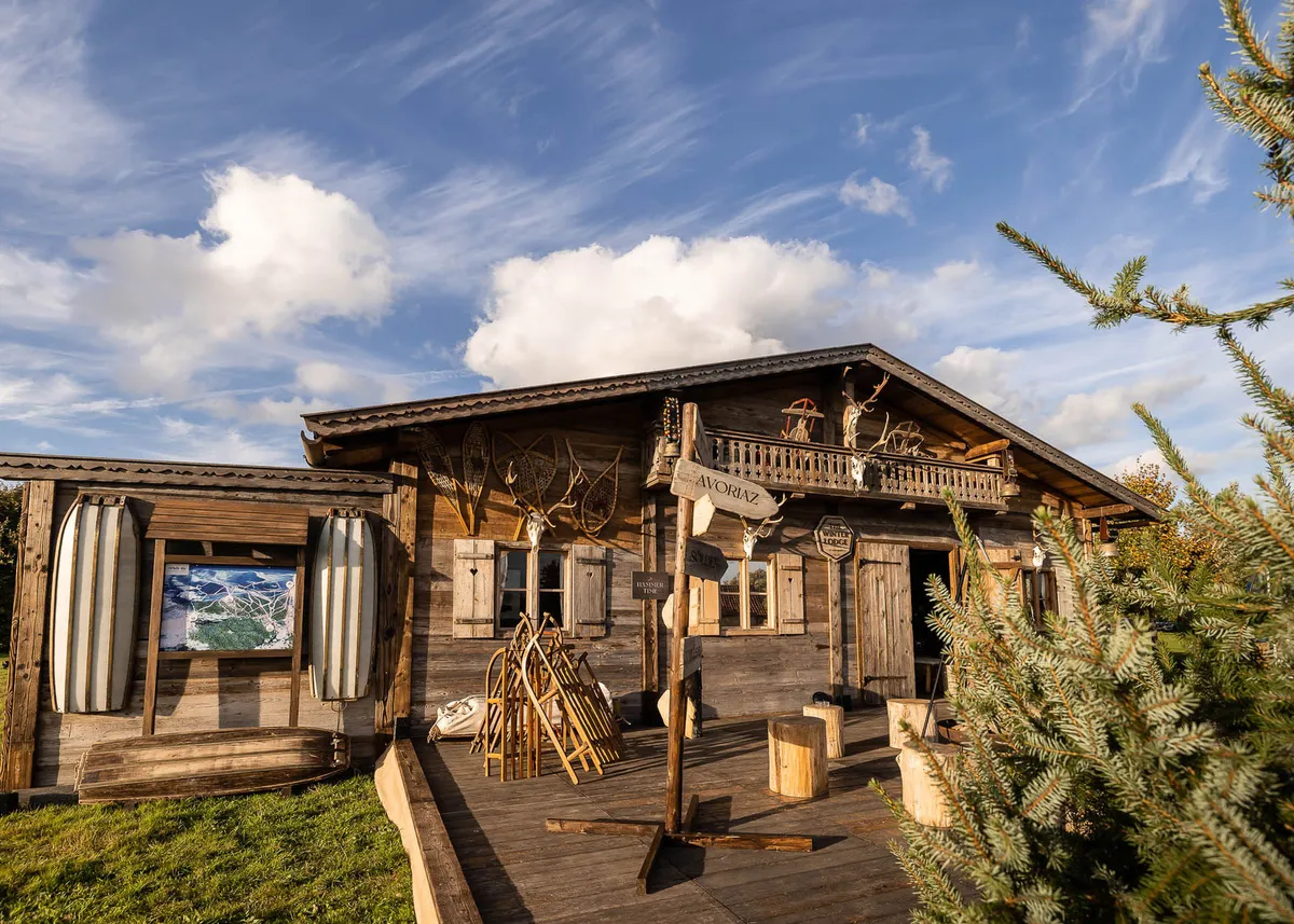 Corporate awards evening in elegant Modubarn setup